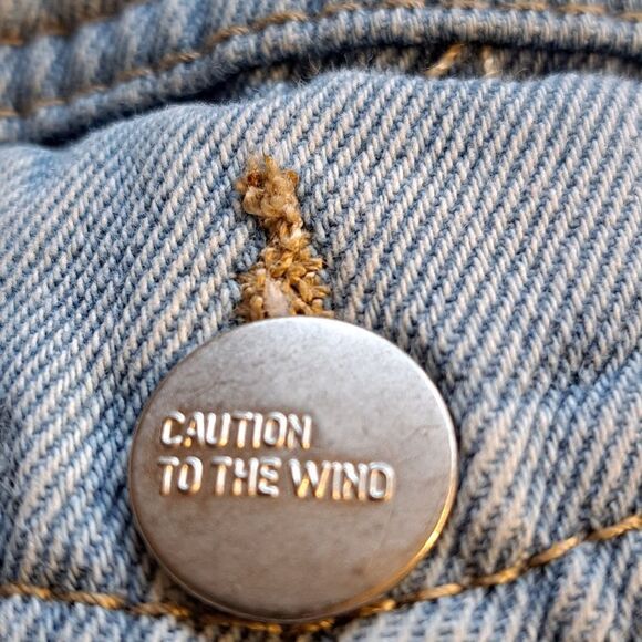 Caution to the Wind Cropped Distressed Frayed Hemline Causal Jacket Size 12 Y2K - Picture 5 of 12